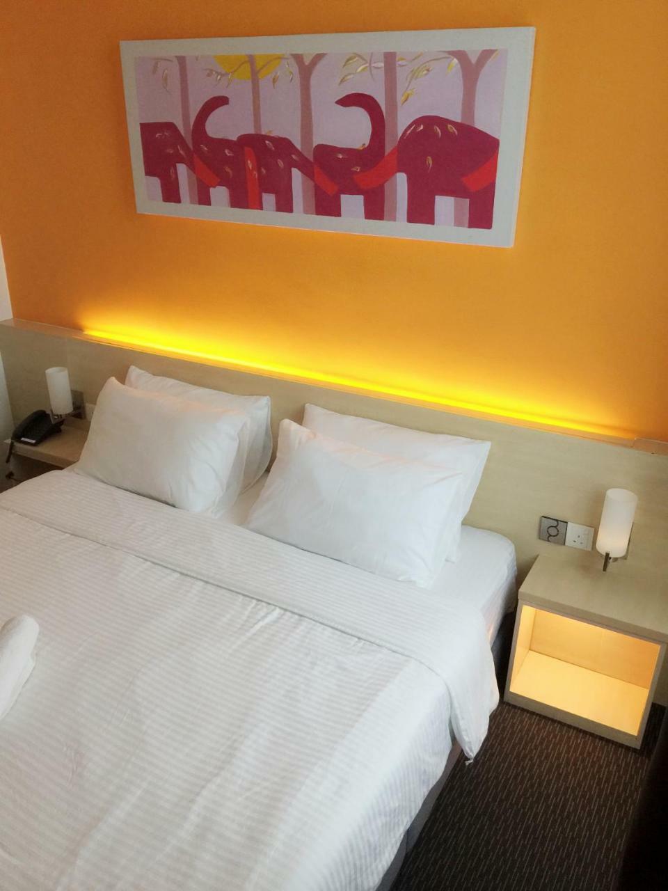 Hotel Jeti Tg Gemok Padang Endau Exterior foto